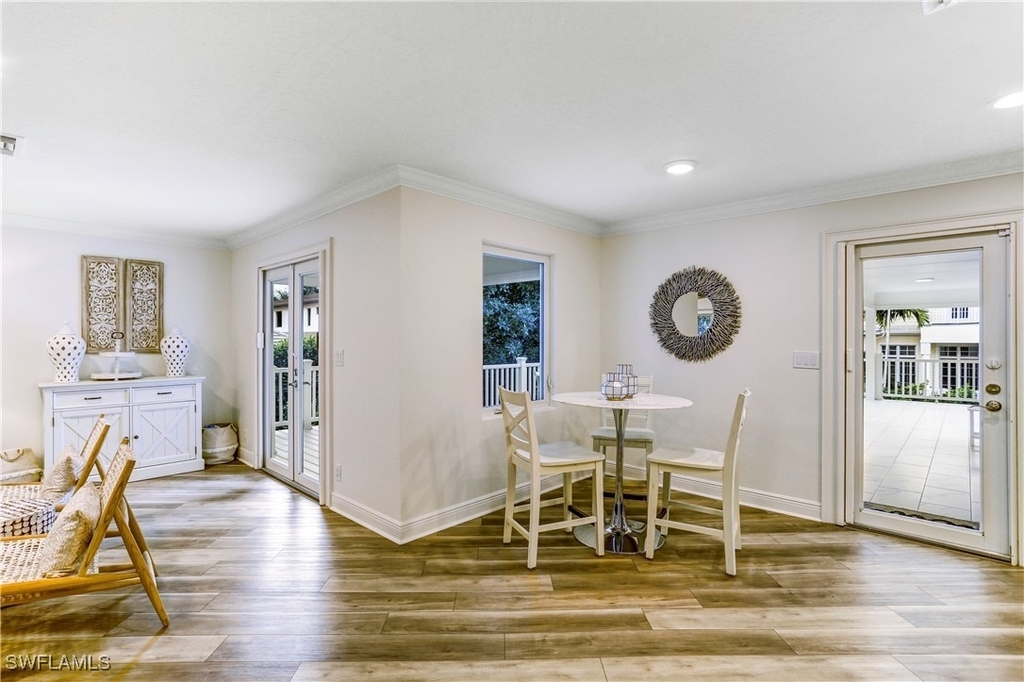 370 6th Avenue S - Photo 11