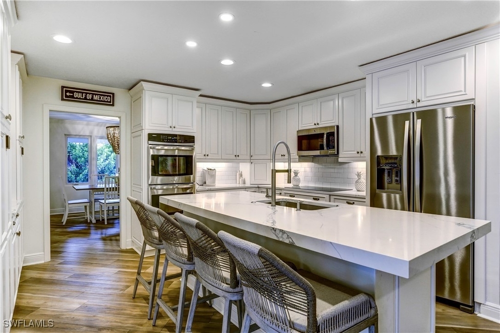 370 6th Avenue S - Photo 8
