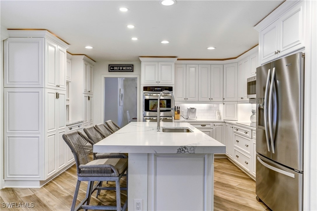 370 6th Avenue S - Photo 9