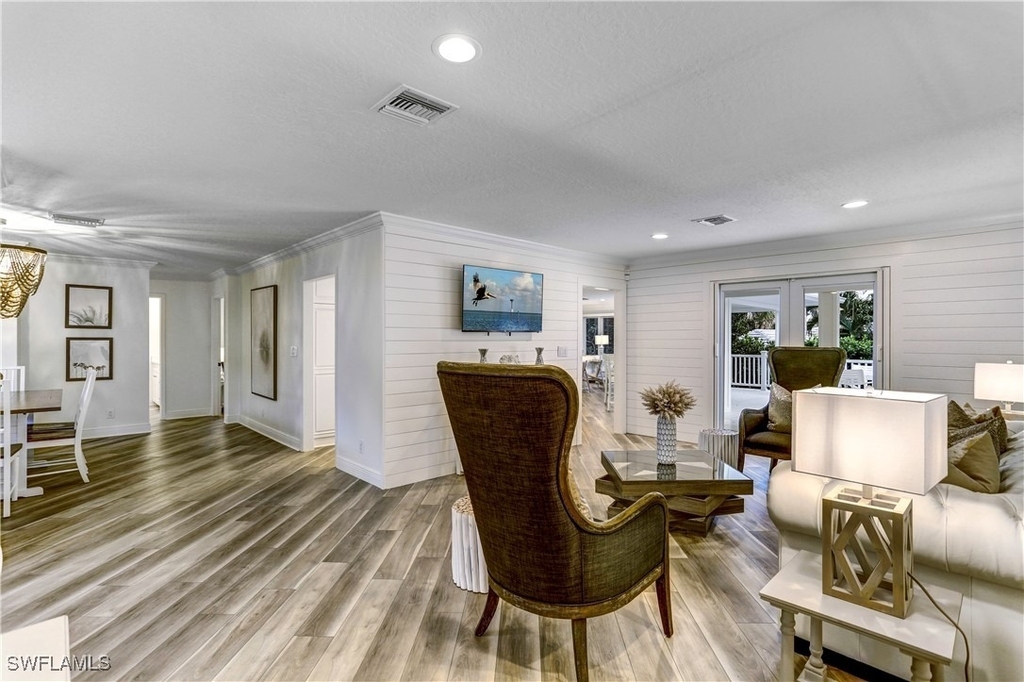 370 6th Avenue S - Photo 15