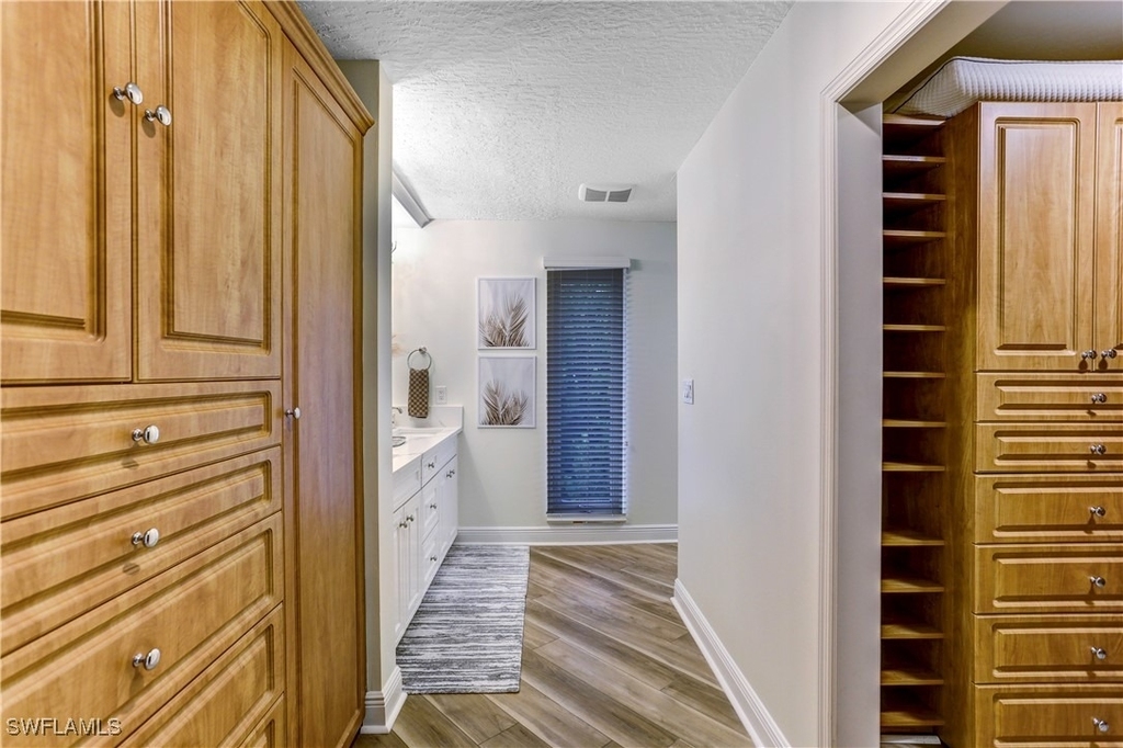 370 6th Avenue S - Photo 20