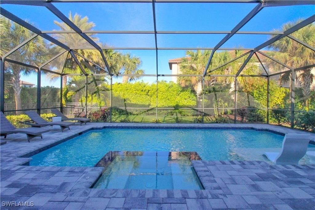 9423 Terresina Drive - Photo 5