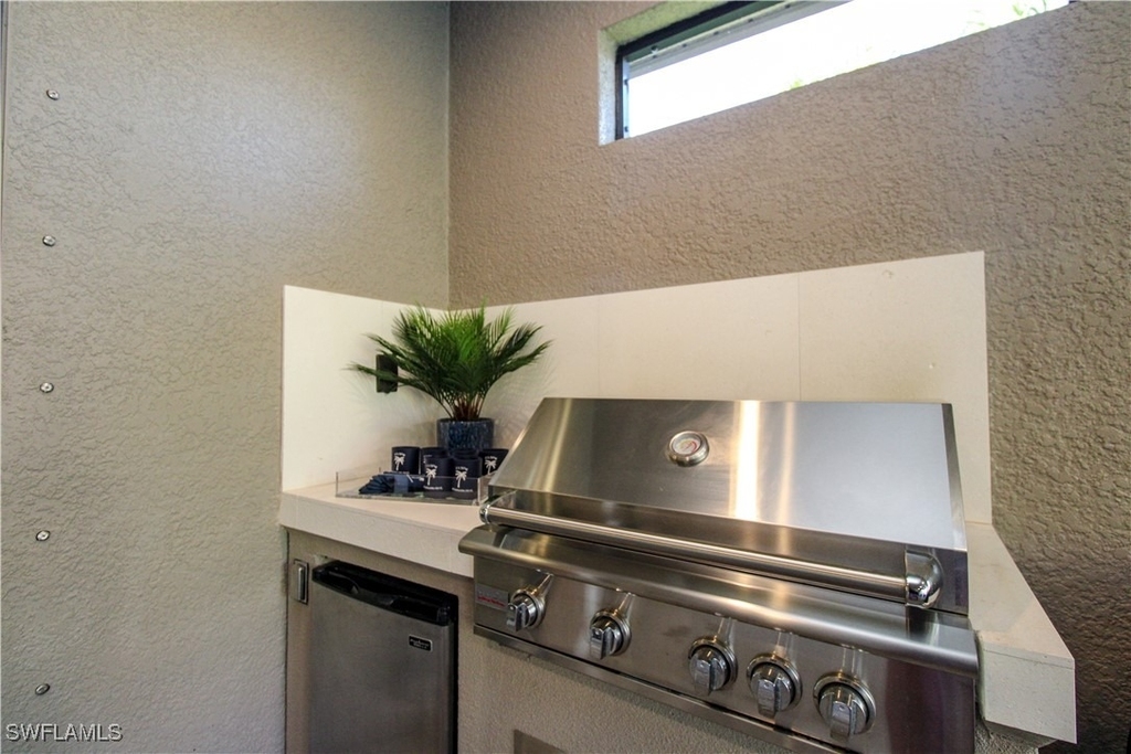 9423 Terresina Drive - Photo 10