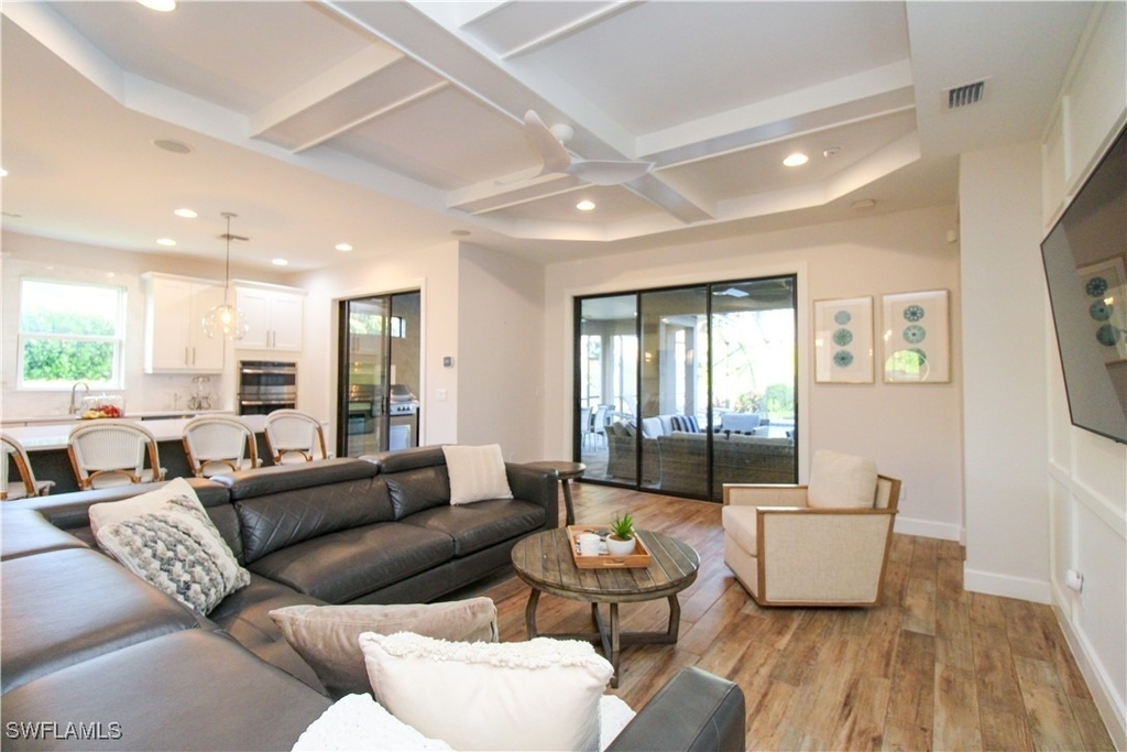 9423 Terresina Drive - Photo 32