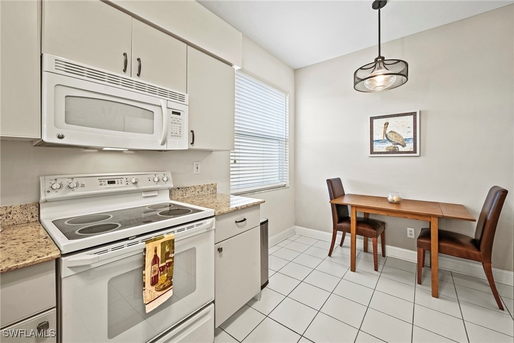 9200 Highland Woods Boulevard - Photo 4