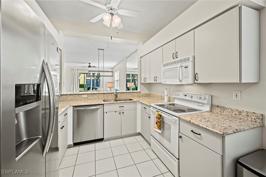 9200 Highland Woods Boulevard - Photo 2