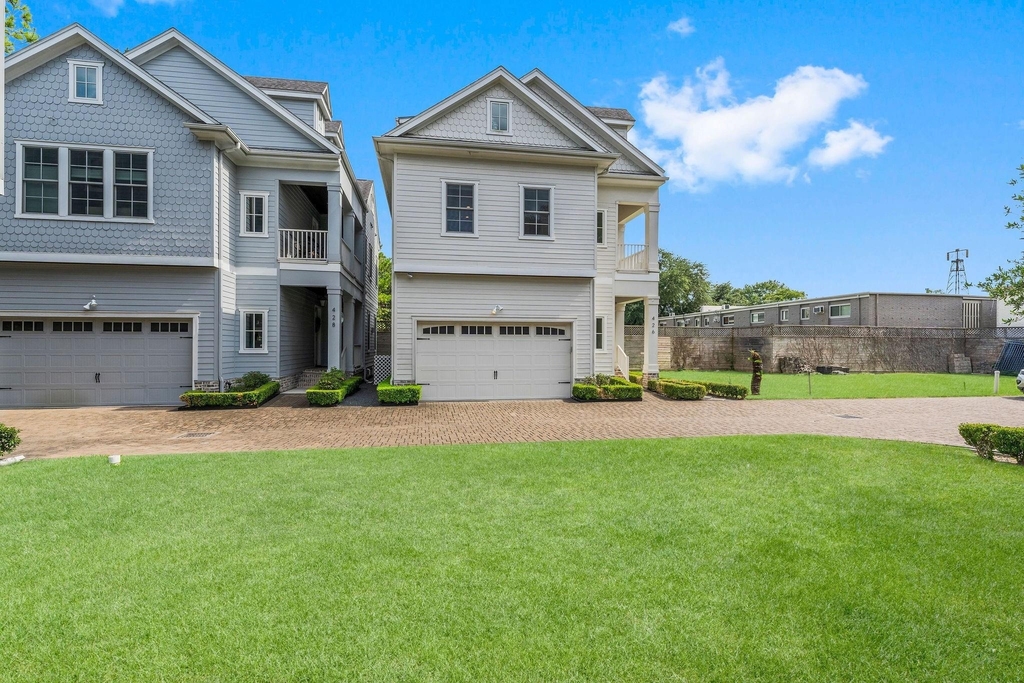 426 Marshall Street - Photo 4