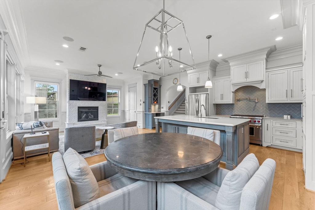 426 Marshall Street - Photo 0