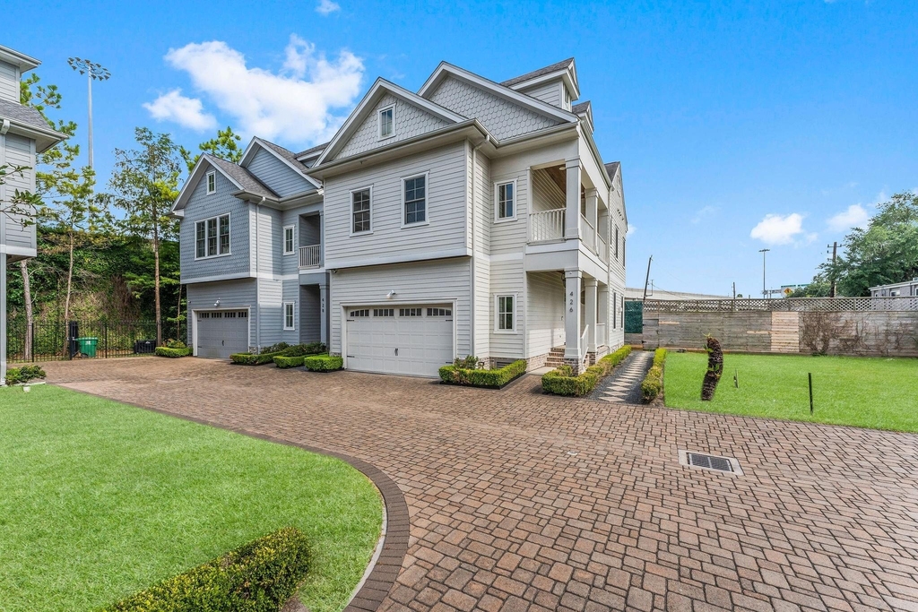 426 Marshall Street - Photo 1