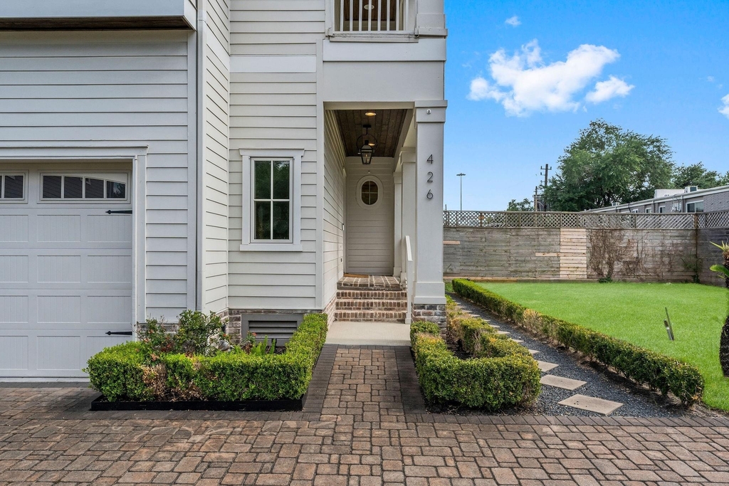 426 Marshall Street - Photo 6