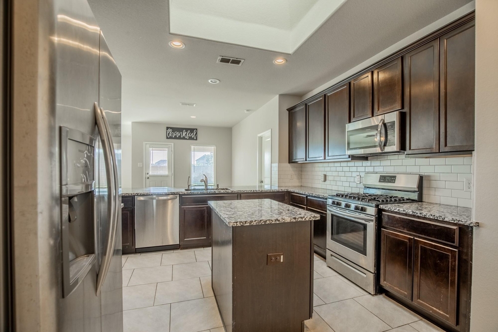 1407 Wheatland Terrance Lane - Photo 7