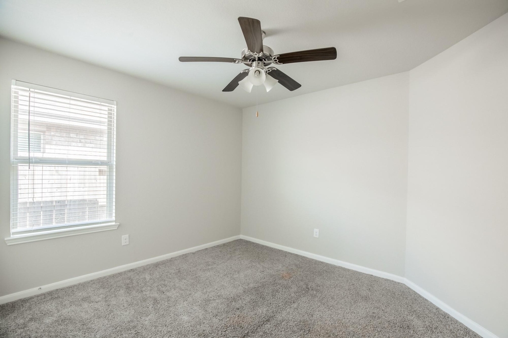 1407 Wheatland Terrance Lane - Photo 29