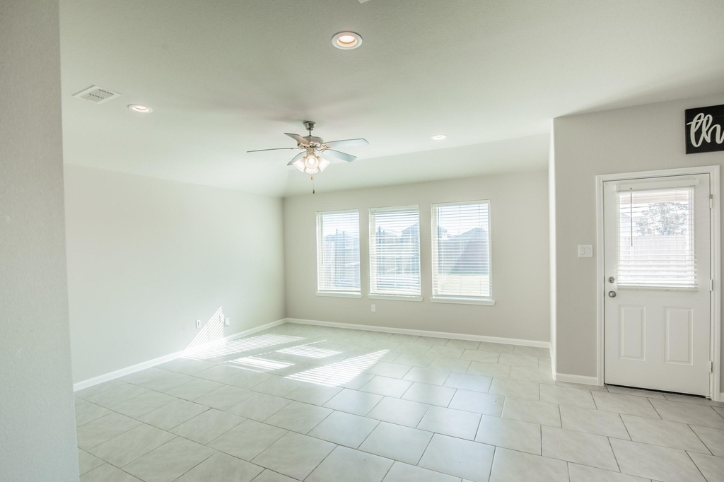 1407 Wheatland Terrance Lane - Photo 13