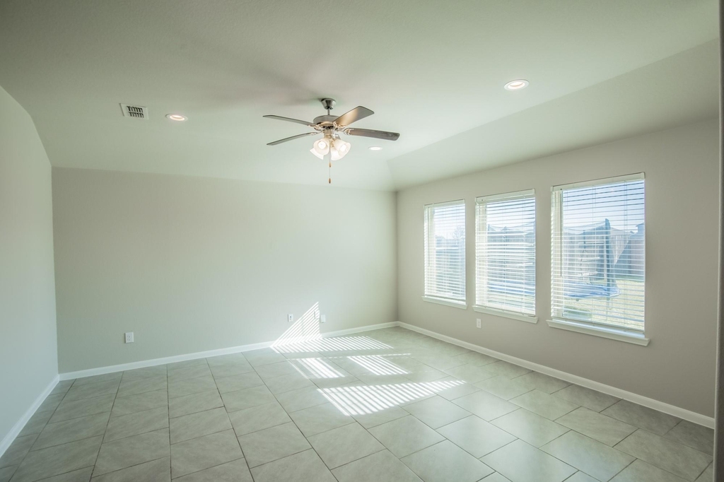 1407 Wheatland Terrance Lane - Photo 17