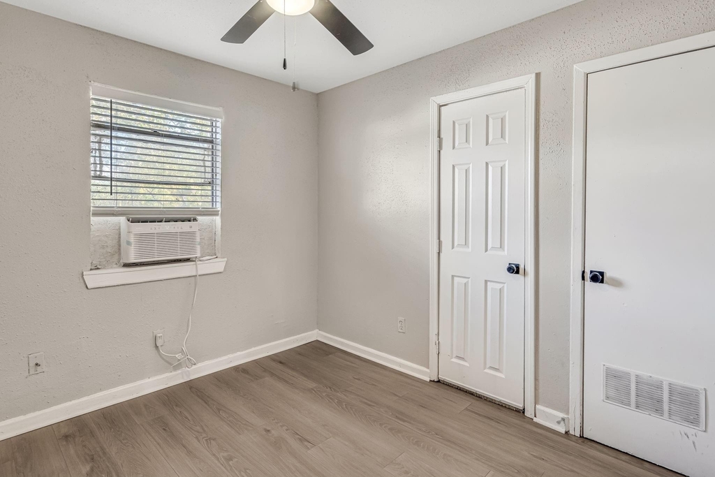 4720 Carmen Street - Photo 8