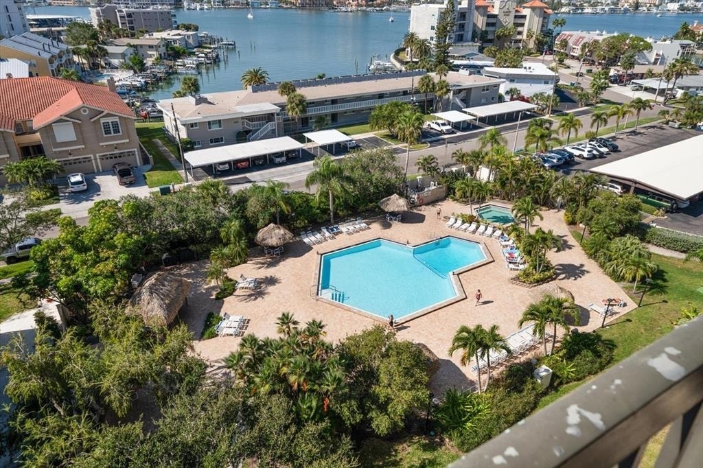 400 Island Way - Photo 1