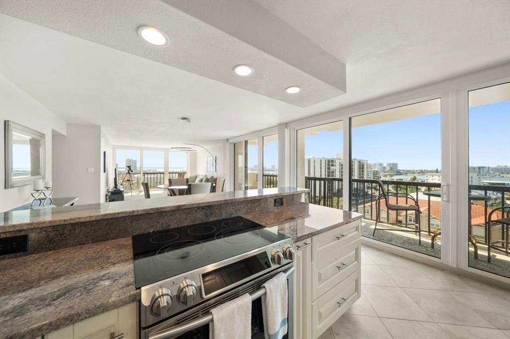 400 Island Way - Photo 4