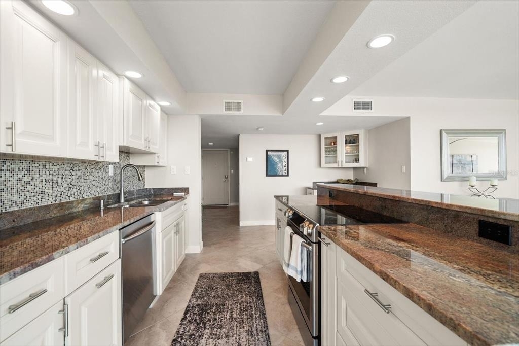 400 Island Way - Photo 5