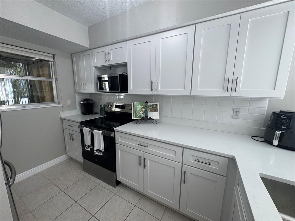 621 Windrush Bay Drive - Photo 11