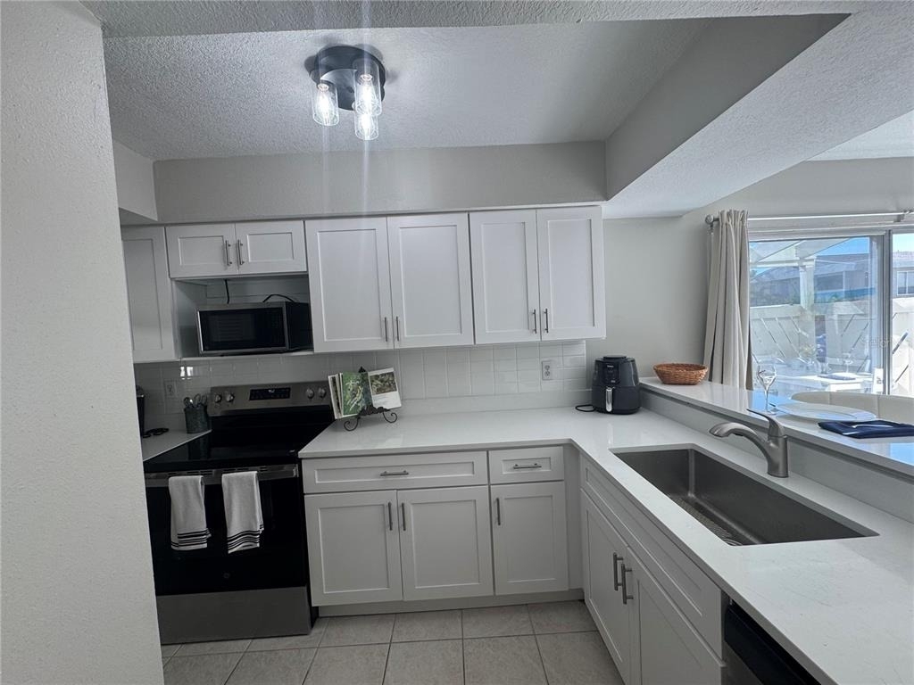 621 Windrush Bay Drive - Photo 8