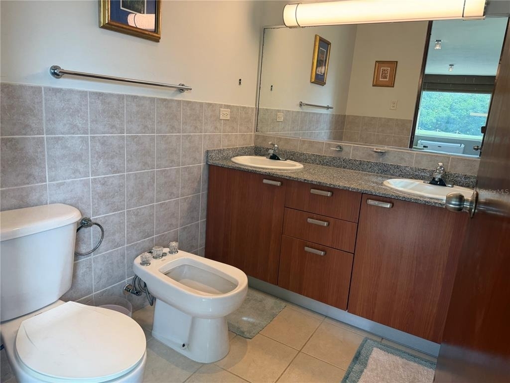 Apt B-205 Cond. Harbour Points - Photo 11