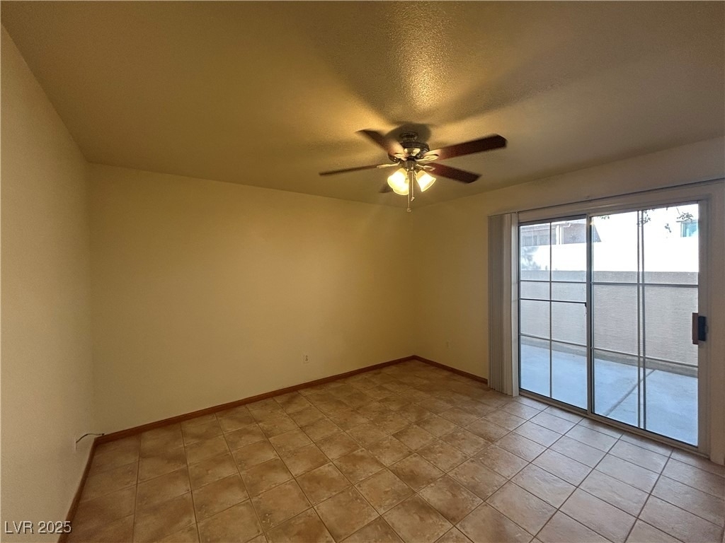 9579 Belle Fountain Avenue - Photo 6