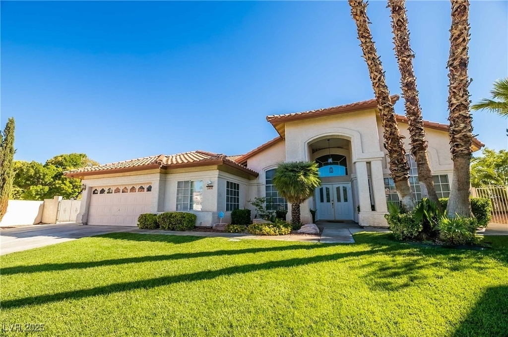 1400 Castle Crest Drive - Photo 2