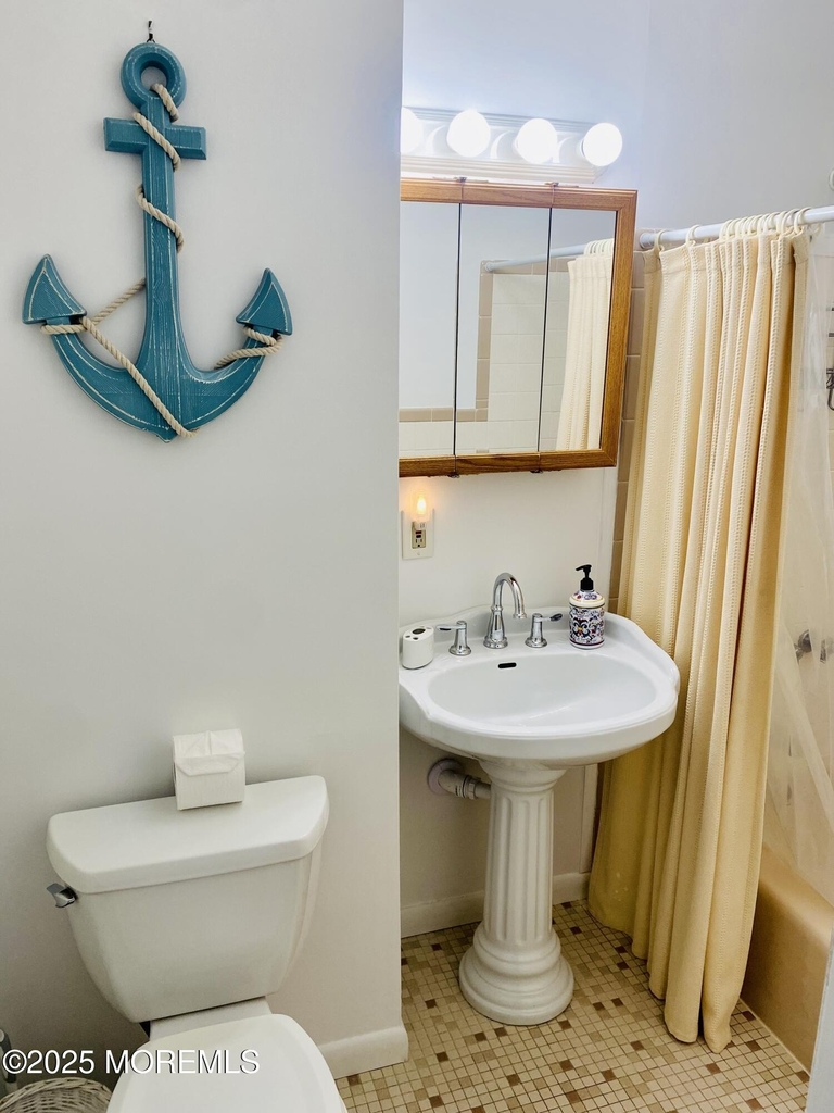 4 Camden Avenue - Photo 1