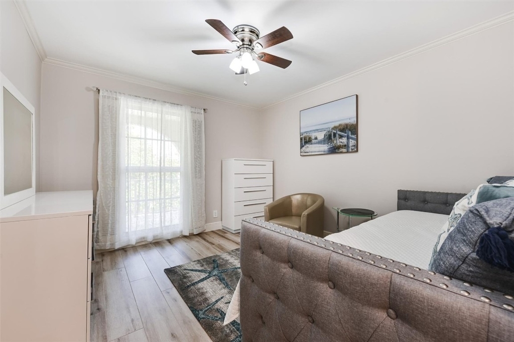 773 Jeffery Street - Photo 13