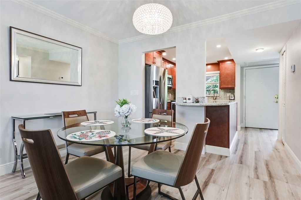773 Jeffery Street - Photo 6