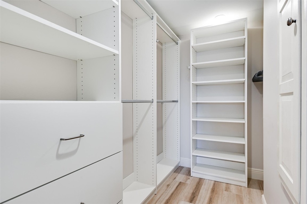 773 Jeffery Street - Photo 12