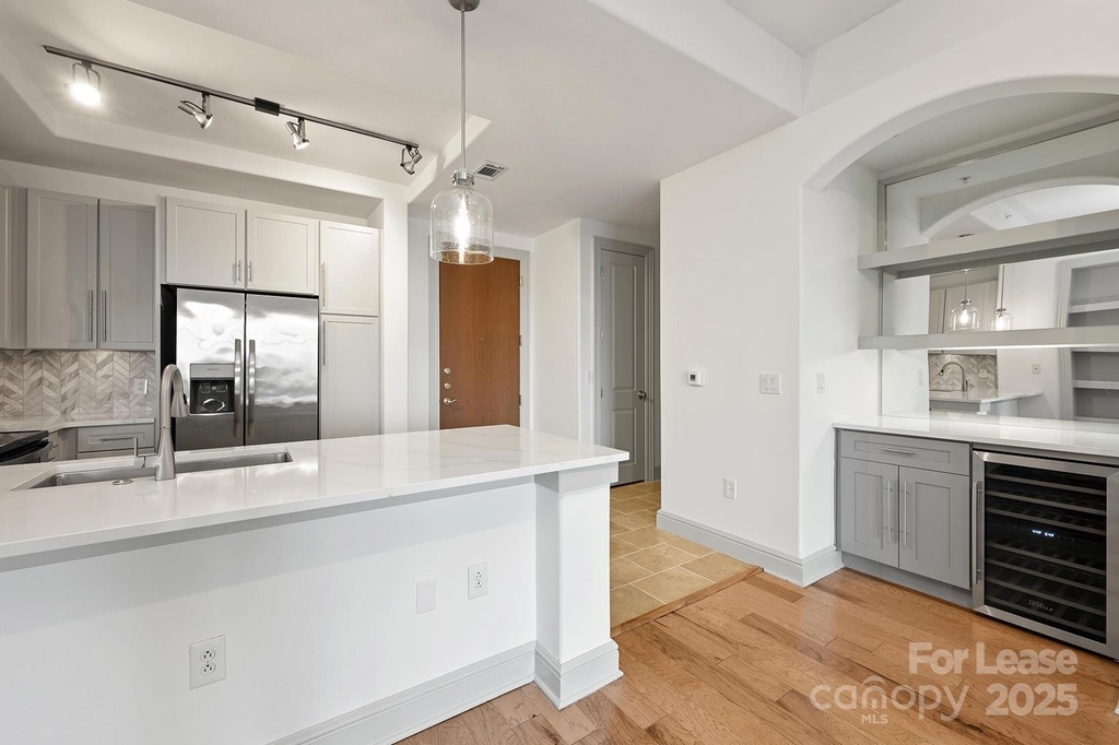 125 W Tremont Avenue - Photo 23