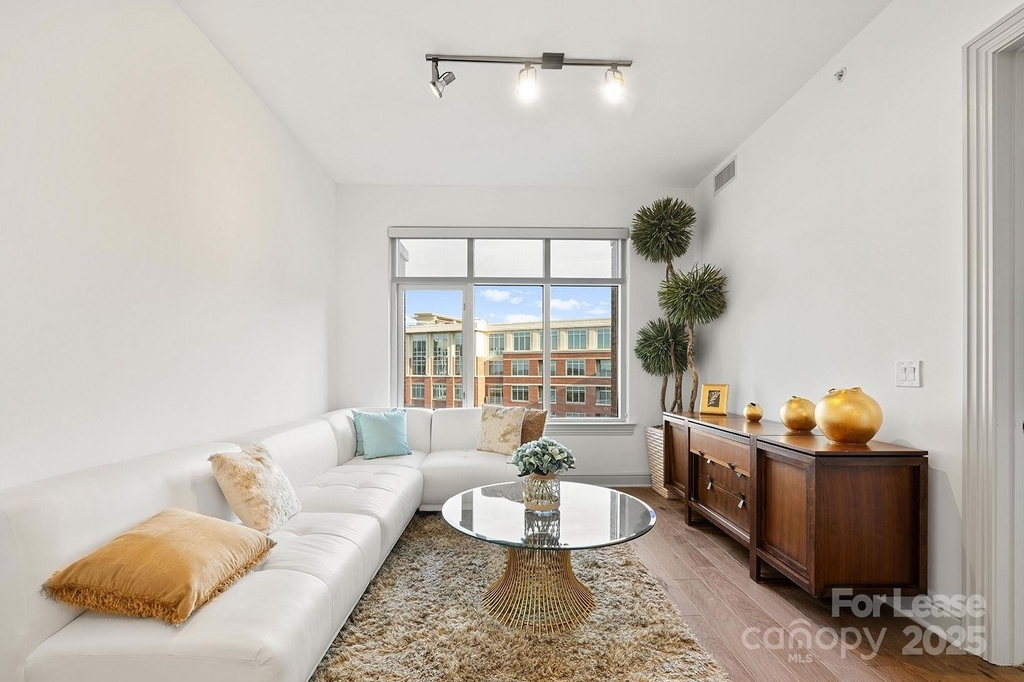 125 W Tremont Avenue - Photo 39