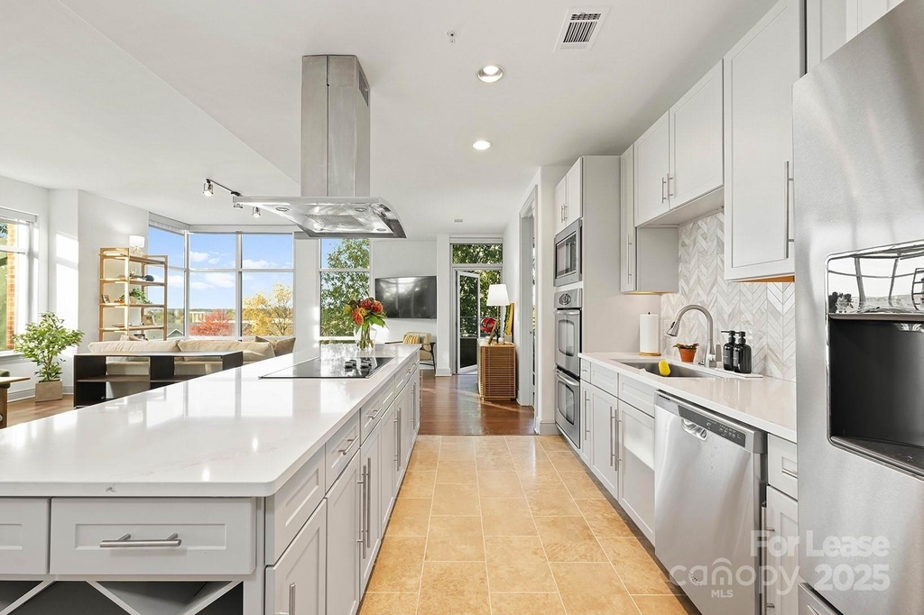 125 W Tremont Avenue - Photo 33