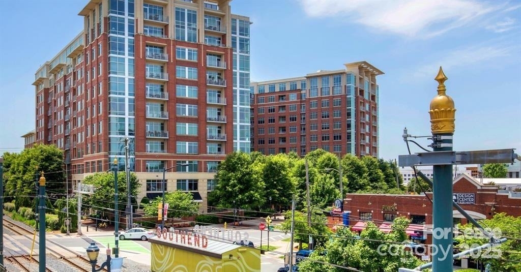 125 W Tremont Avenue - Photo 1