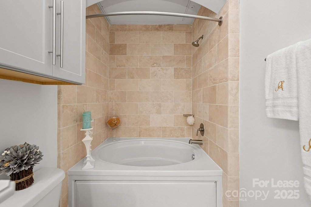 125 W Tremont Avenue - Photo 38