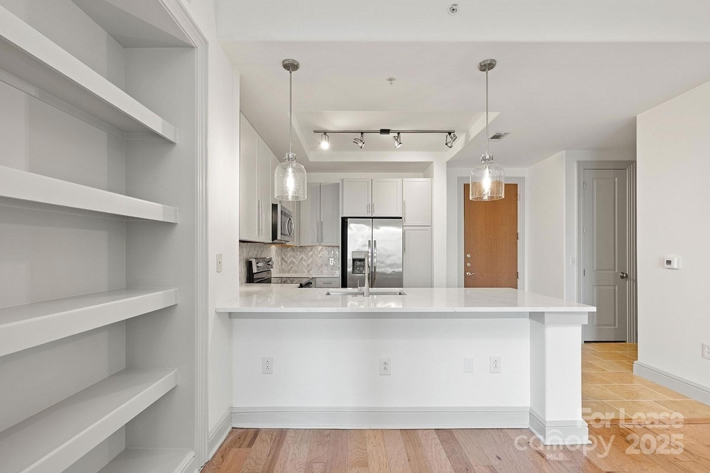 125 W Tremont Avenue - Photo 26