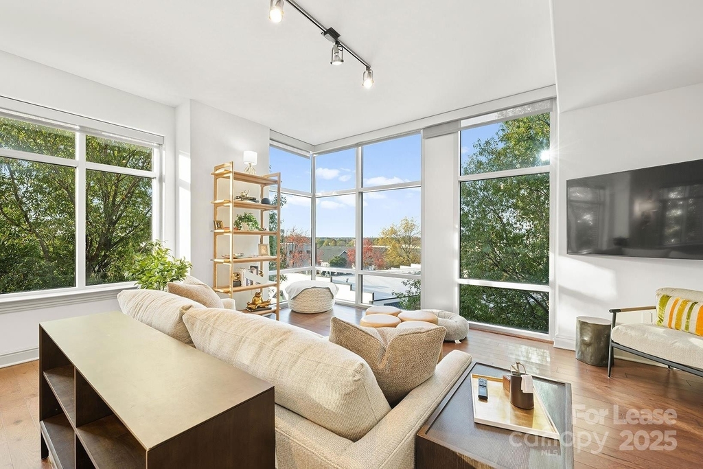 125 W Tremont Avenue - Photo 22