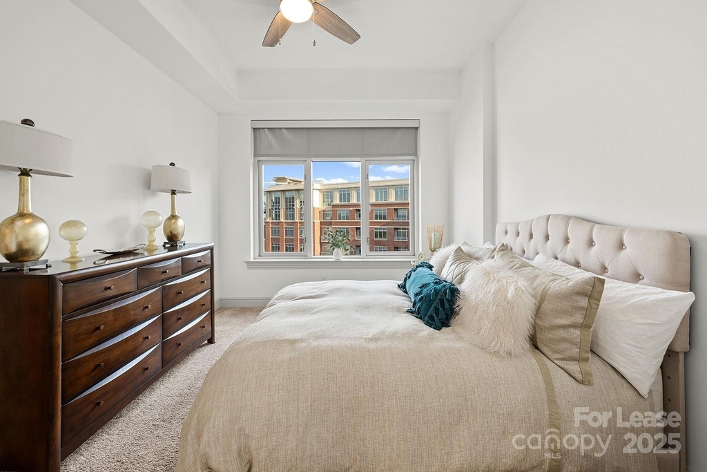 125 W Tremont Avenue - Photo 36
