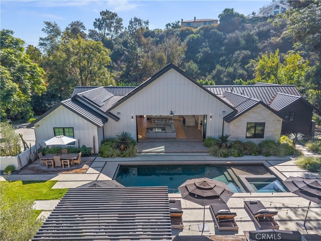 4874 Sun Valley Rd. - Photo 3