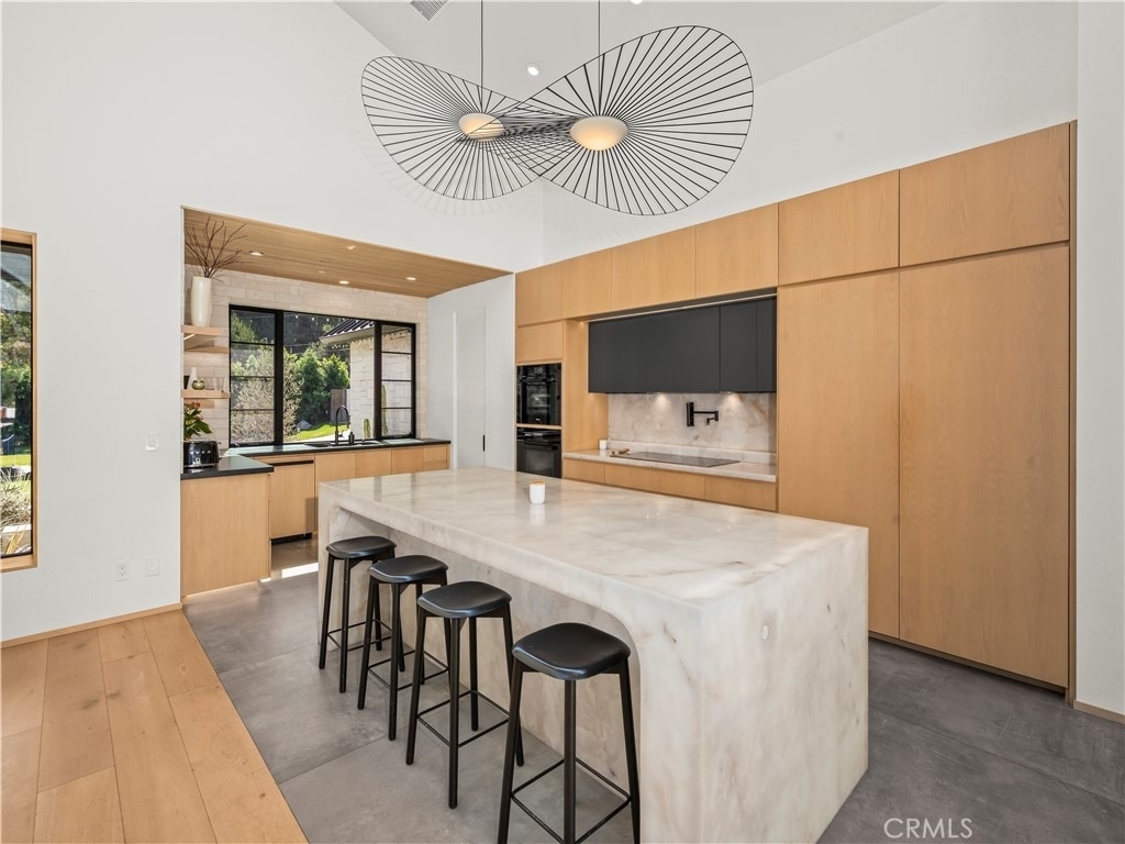 4874 Sun Valley Rd. - Photo 10