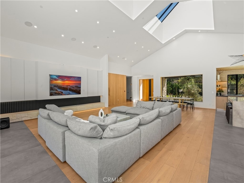 4874 Sun Valley Rd. - Photo 7