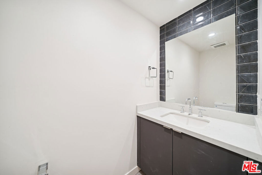 1051 S Corning Street - Photo 7