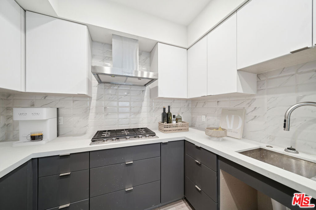 1051 S Corning Street - Photo 5