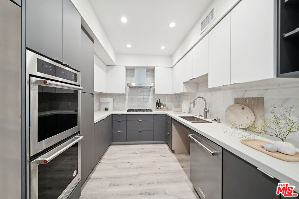 1051 S Corning Street - Photo 4
