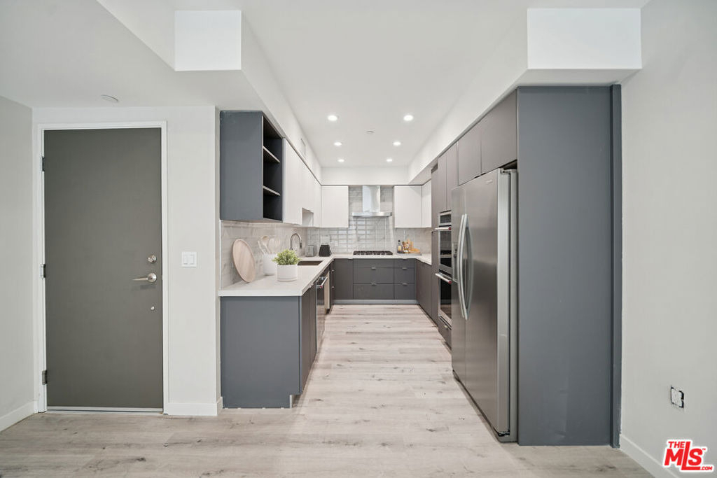 1051 S Corning Street - Photo 3