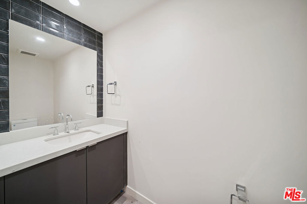 1051 S Corning Street - Photo 7