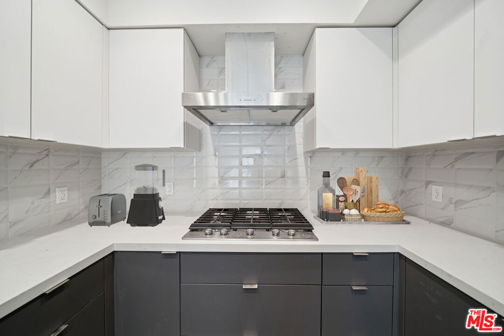 1051 S Corning Street - Photo 5