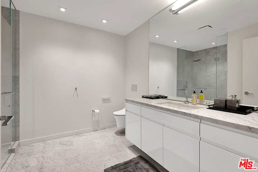 9000 W 3rd Street - Photo 14