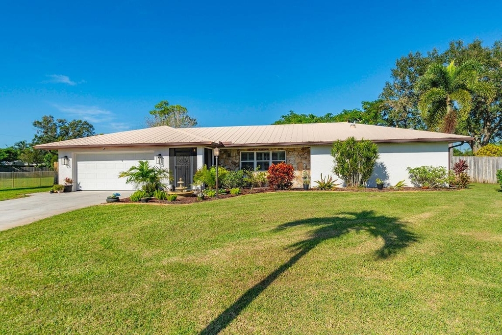 762 Se River Lane - Photo 44
